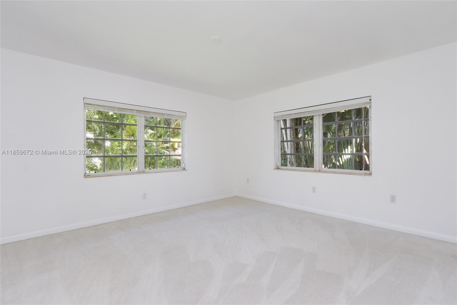 VILLAS OF PARK DRIVE COND - Residential Lease
