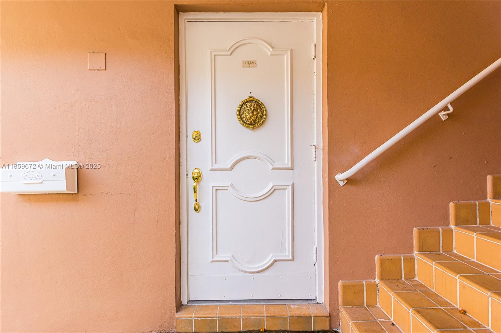 VILLAS OF PARK DRIVE COND - Residential Lease