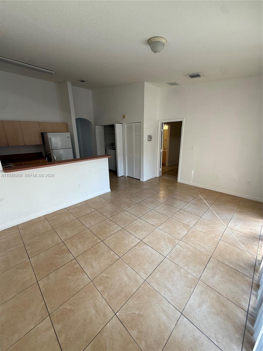 CAZADORES COVE - Residential