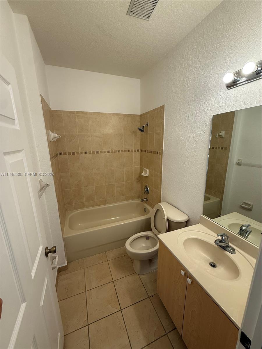 CAZADORES COVE - Residential