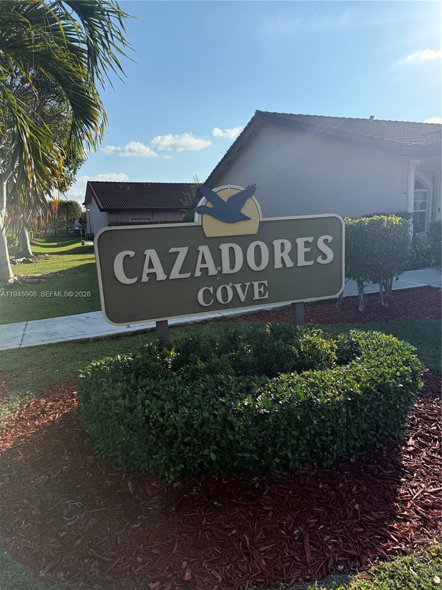 CAZADORES COVE - Residential
