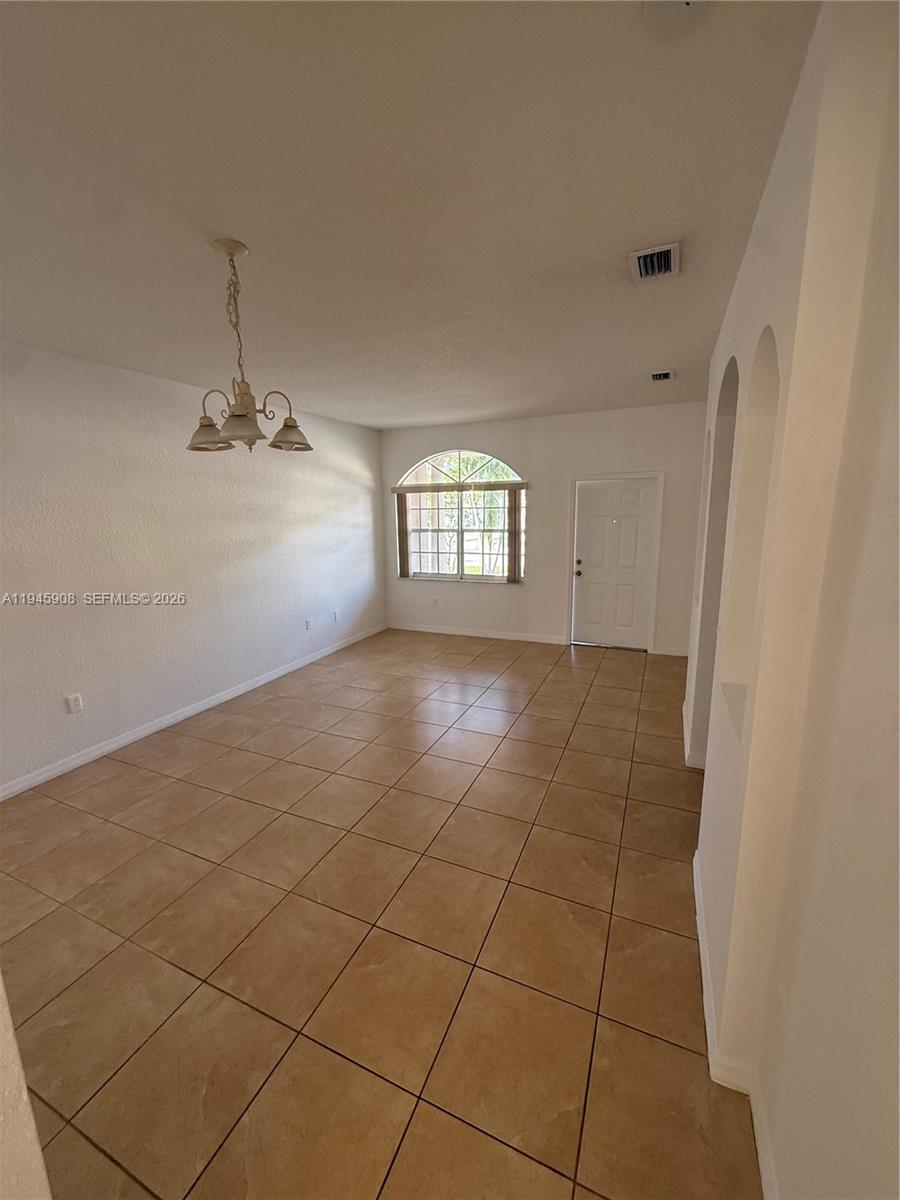 CAZADORES COVE - Residential