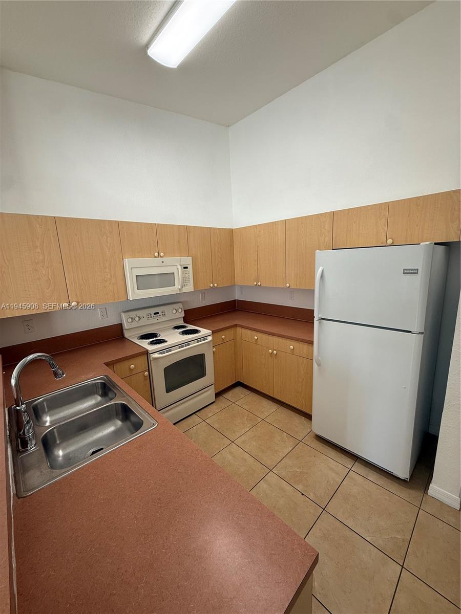 CAZADORES COVE - Residential