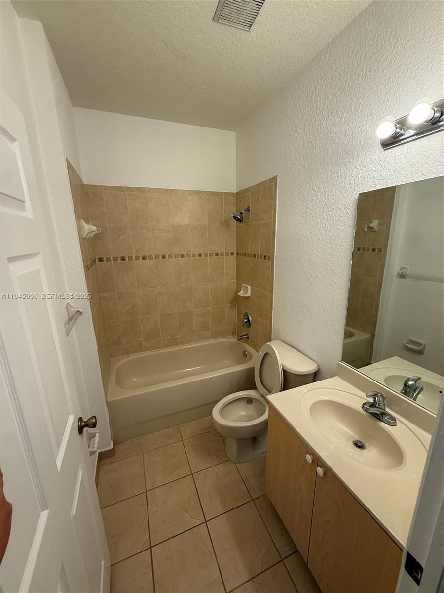 CAZADORES COVE - Residential