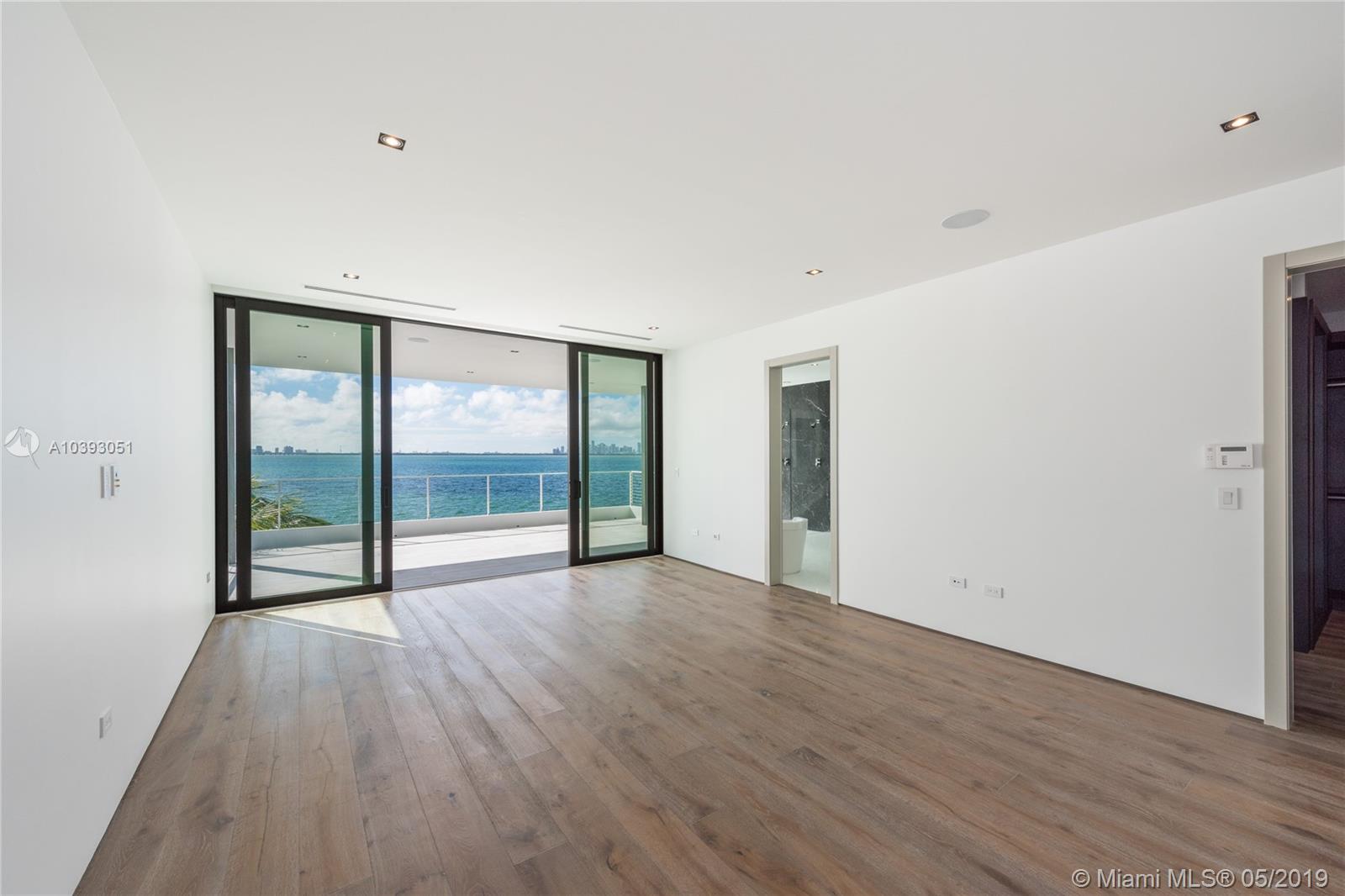 TREASURE ISLAND - Residential