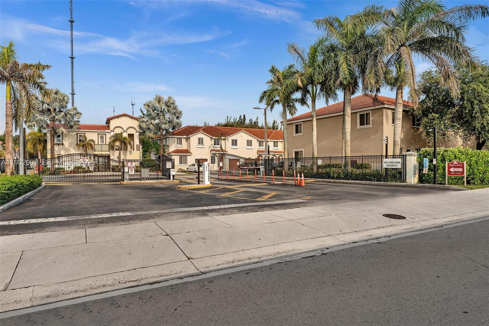 MAJORCA ISLES II CONDO - Residential