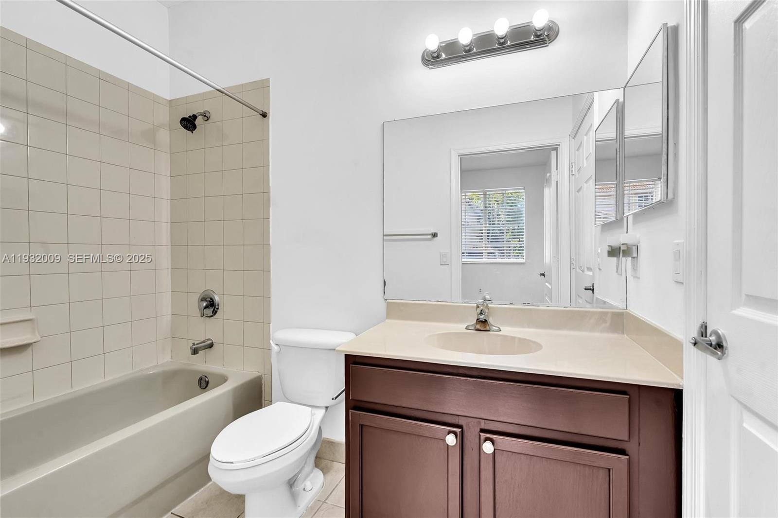 MAJORCA ISLES II CONDO - Residential