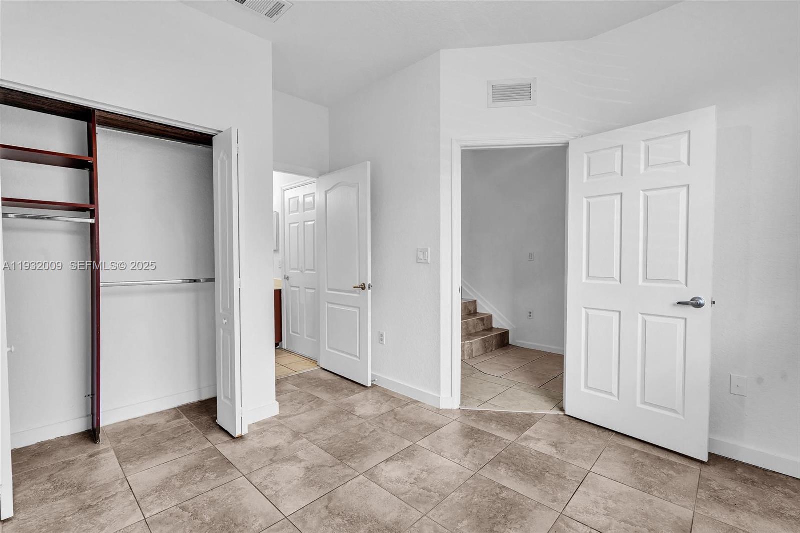 MAJORCA ISLES II CONDO - Residential