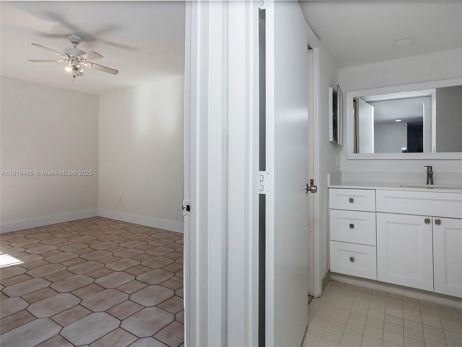 ESPRIT CONDOMINIUM - Residential