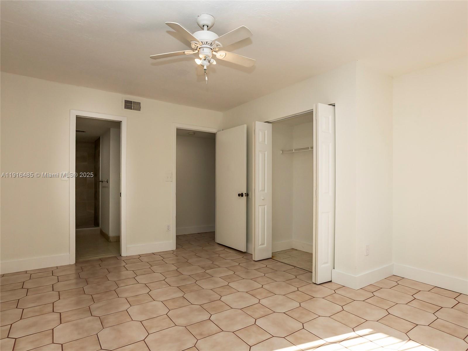 ESPRIT CONDOMINIUM - Residential