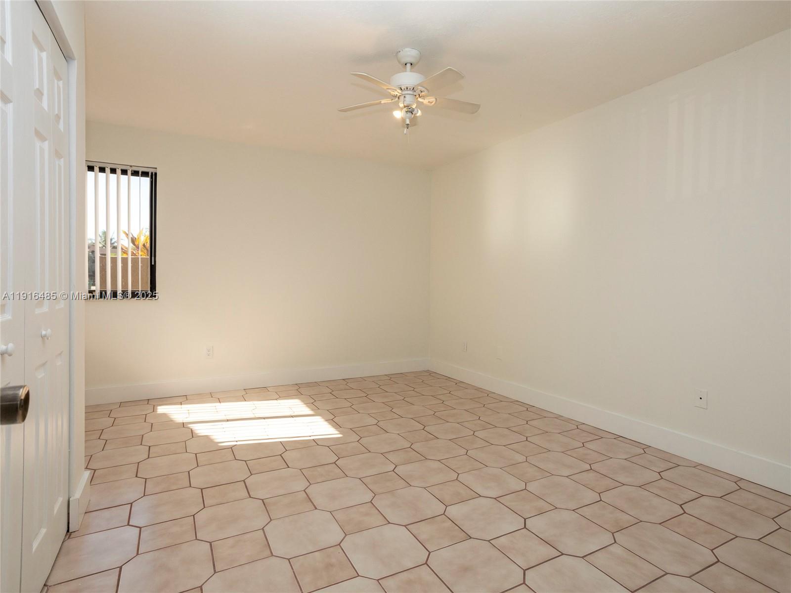 ESPRIT CONDOMINIUM - Residential