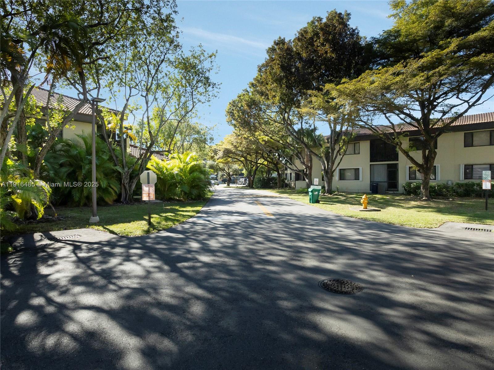 ESPRIT CONDOMINIUM - Residential