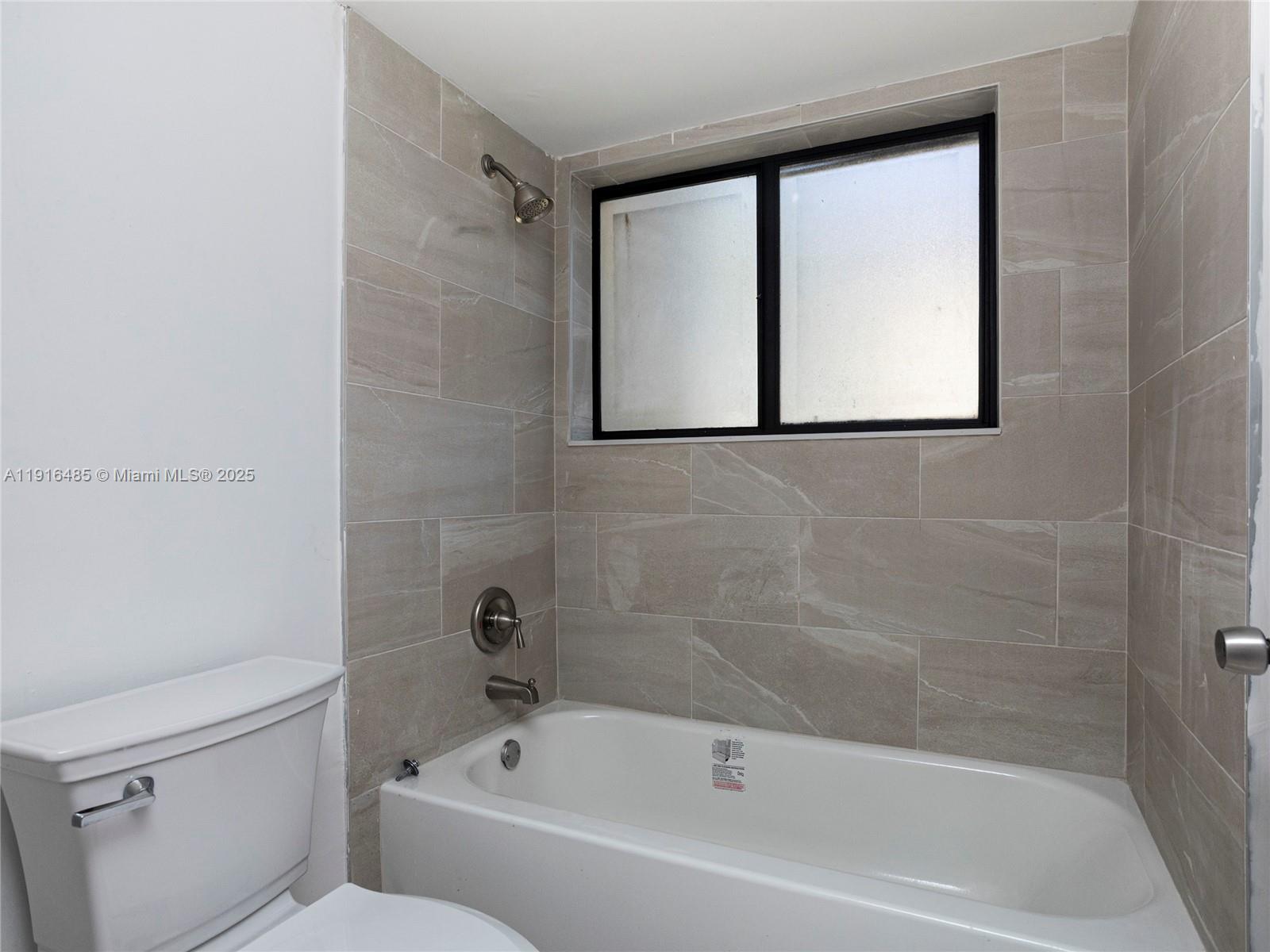 ESPRIT CONDOMINIUM - Residential