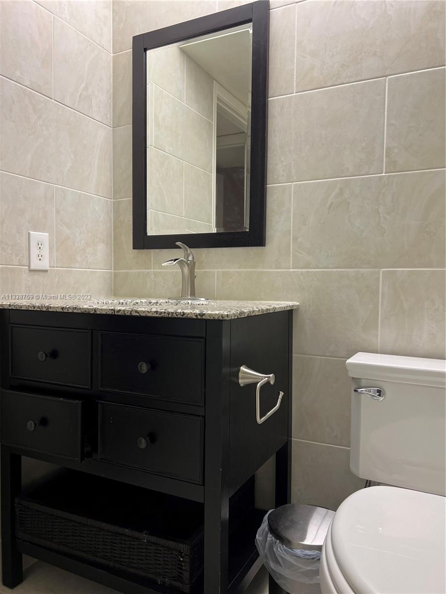 Photo 11 of 43 of 1605 Abaco Dr C4 condo