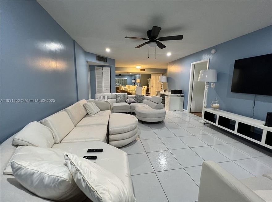 WELCOME TO A BEAUTIFUL NEWLY REMODEL 3/2 HOME IN A GATED COMMUNITY READY TO MOVE IN. THIS HOME FEATURED A BRAND NEW WASHER AND DRYER, TILE FLOOR, NEW TOILET, BEAUTIFUL KITCHEN, LARGE SCREEN PATIO. ENJOY PEACEFUL GOLF COURSE, COMMUNITY POOL AND MANY MORE. EASY ACCESS TO MAJOR HWYS

A MINIMUM CREDIT SCORE OF 675, BACKGROUND CHECK, 3 MONTHS PROOF OF INCOME, $250 FOR PET DEPOSIT, FIRST, LAST, SECURITY DEPOSIT. THE SAME RERQUIREMENT FOR EACH PERSON OF 18 YEARS OR OLDER.