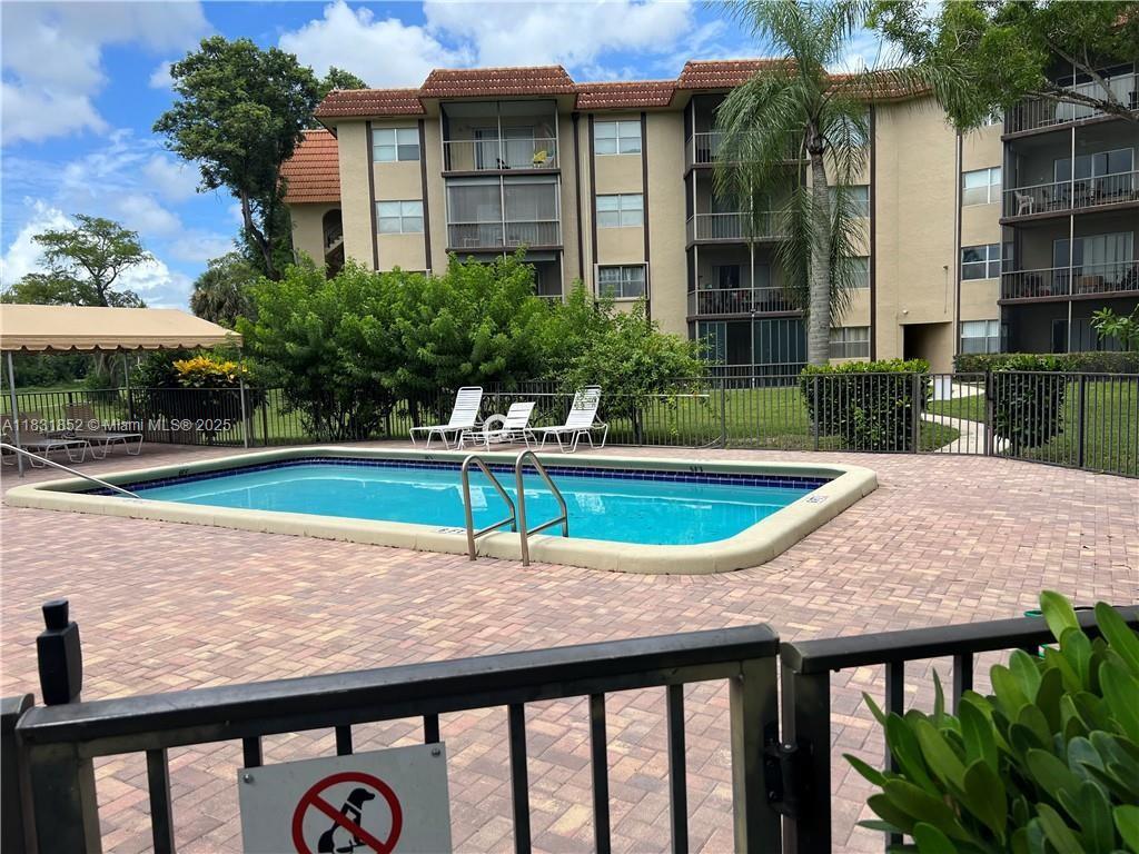 INVERRARY COUNTRY CLUB - Residential Lease