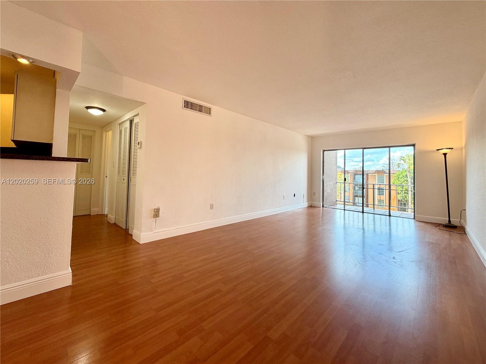 9429 SW 76th St W38