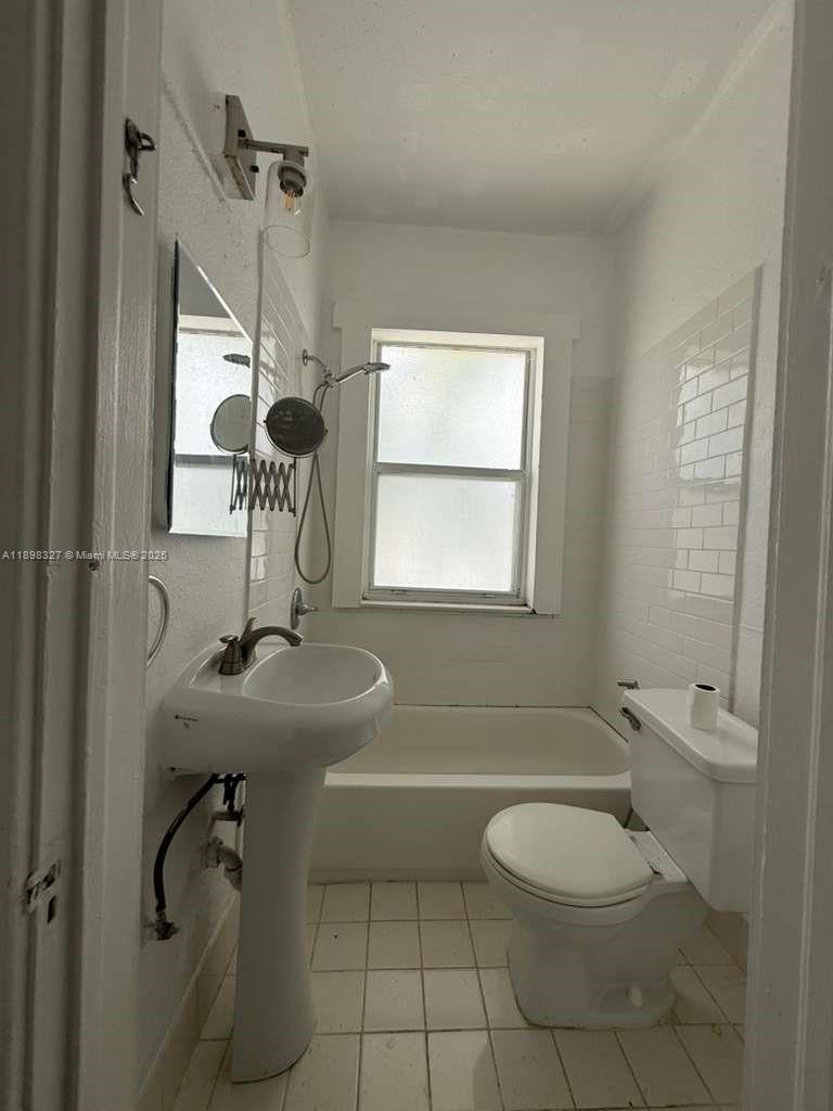 MENDOZA CONDO - Residential Lease