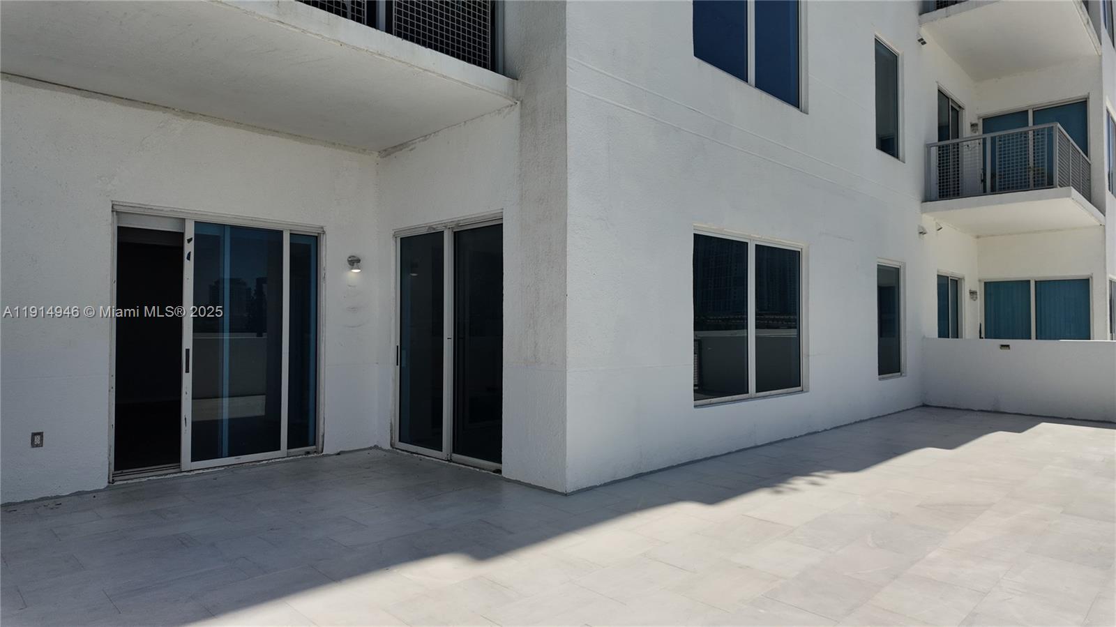 NEO CONDO - Residential Lease