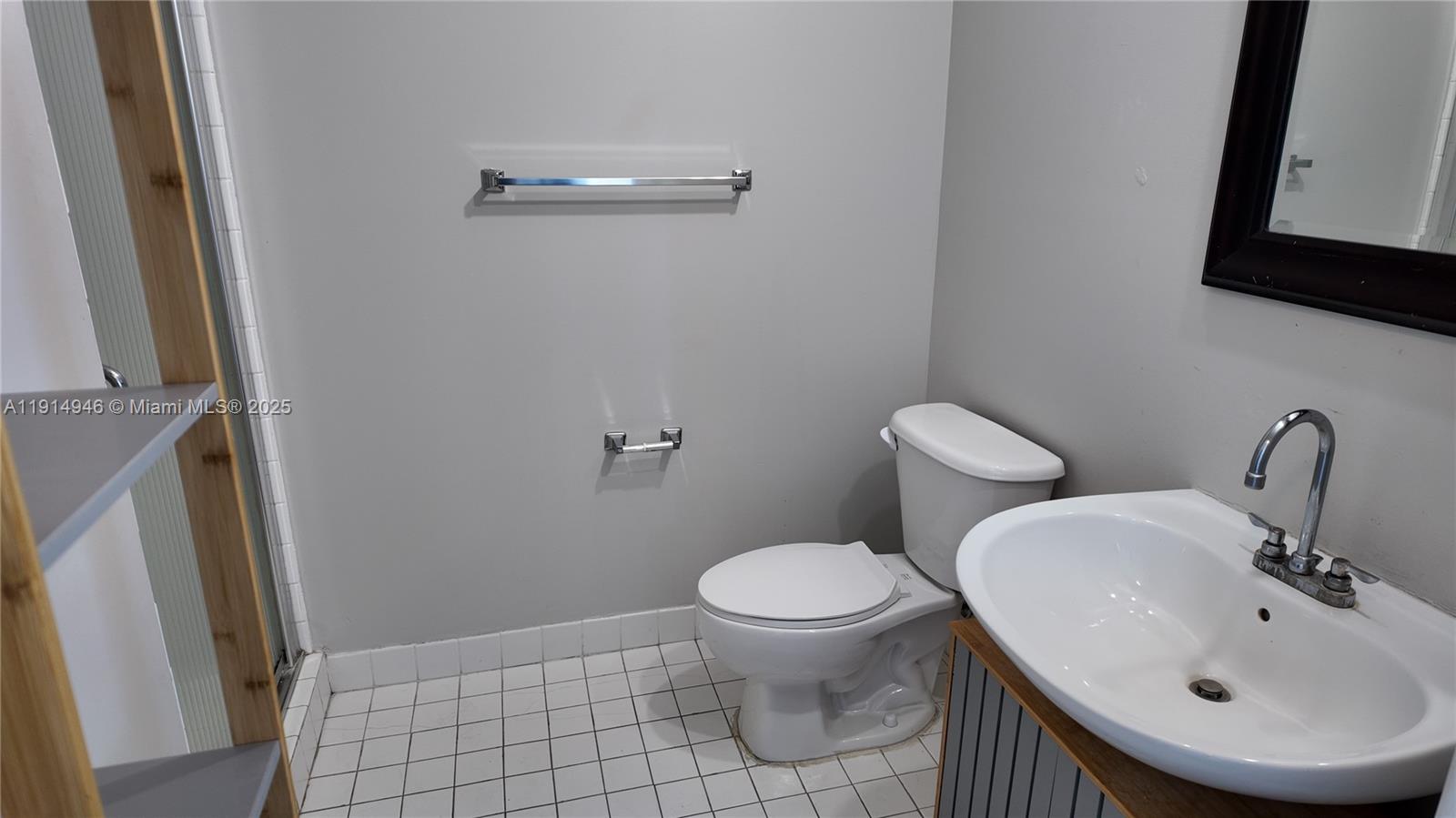 NEO CONDO - Residential Lease