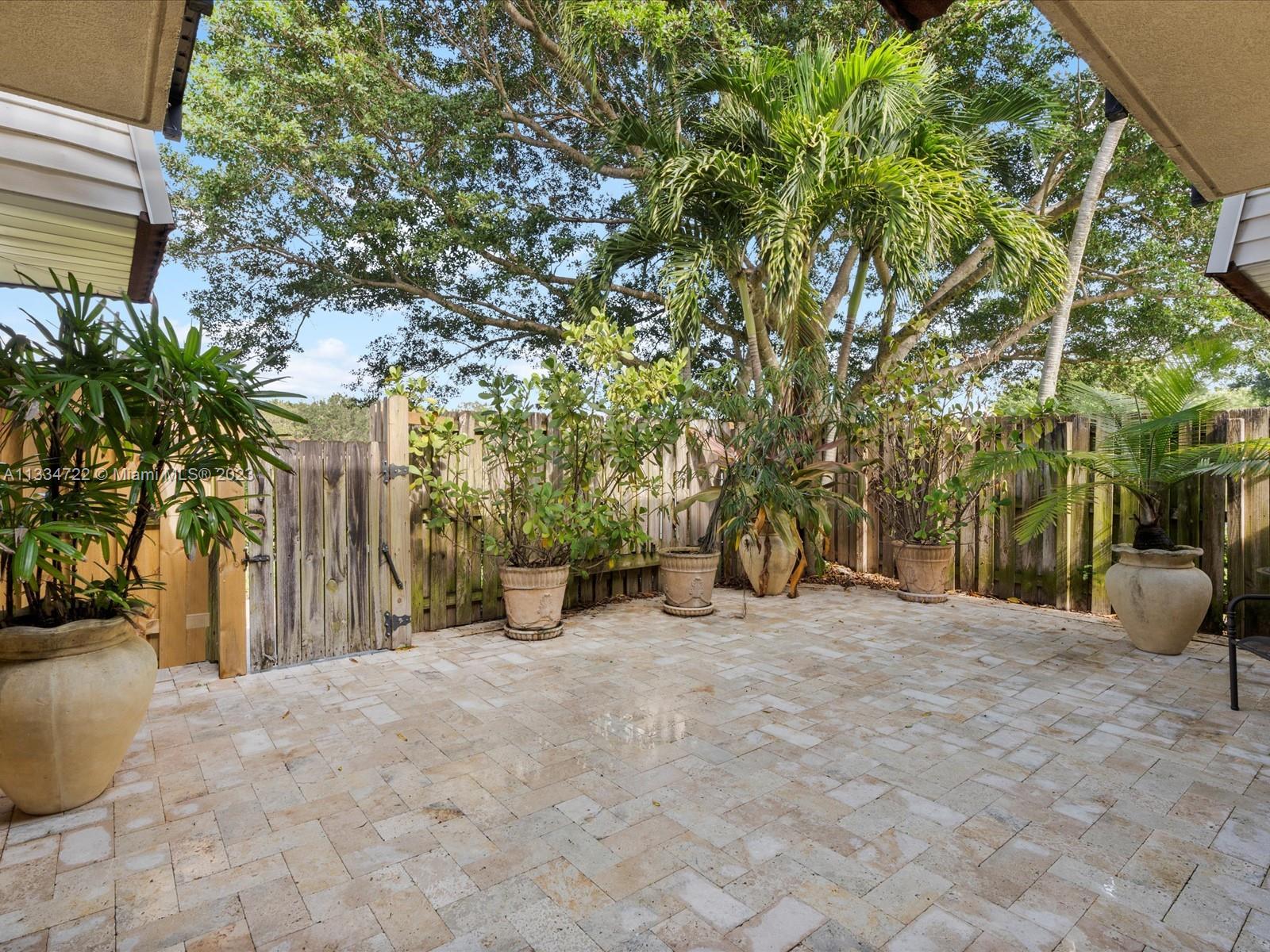 JACARANDA - Residential