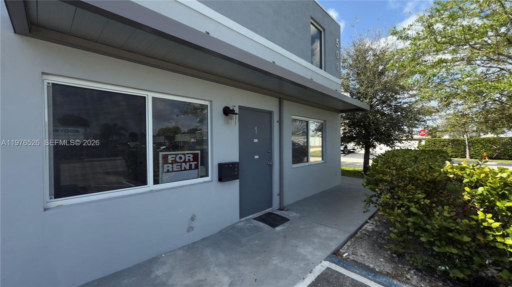 Photo of 500 NE 25th St #1, Pompano Beach, FL 33064 (MLS # A11976526)