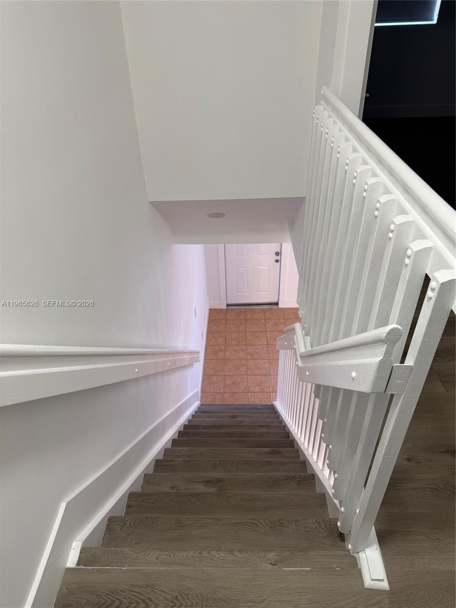 VILLAS DEL ALHAMBRA CONDO - Residential