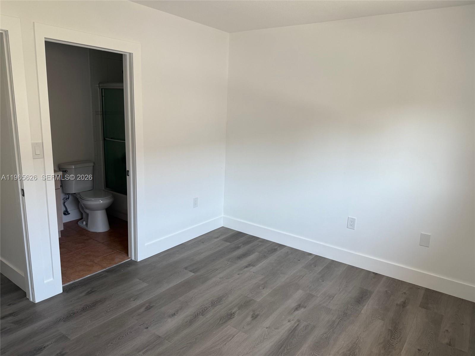 VILLAS DEL ALHAMBRA CONDO - Residential