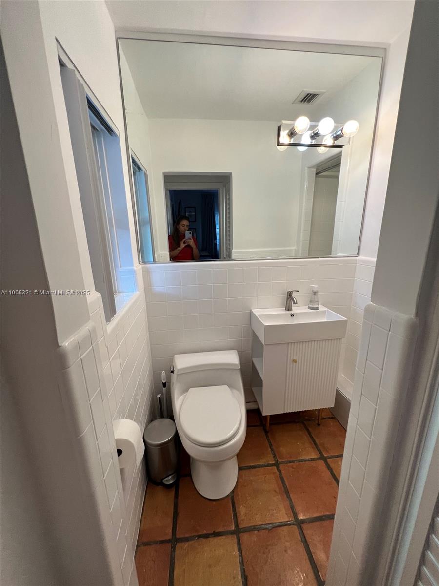 VICTORIA PARK CORR AMEN P - Residential Lease