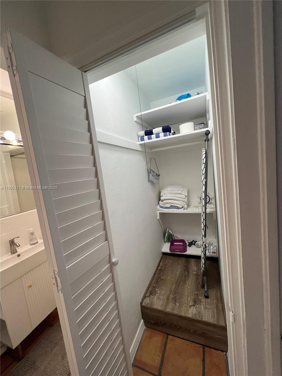 VICTORIA PARK CORR AMEN P - Residential Lease