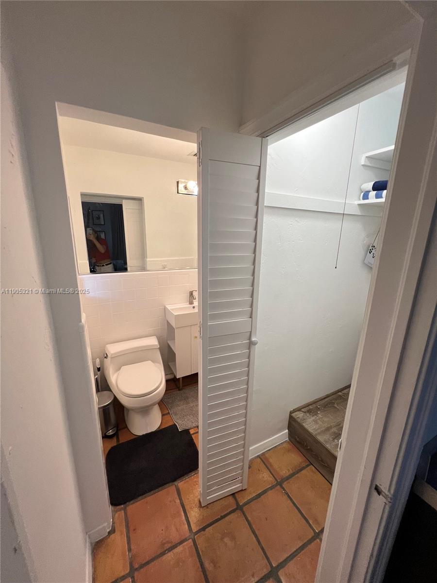 VICTORIA PARK CORR AMEN P - Residential Lease