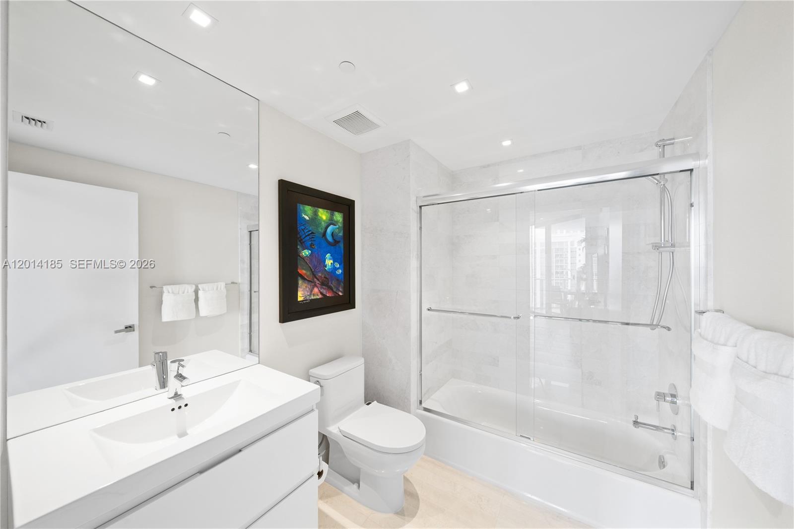 MARINA PALMS RESIDENCES - Residential