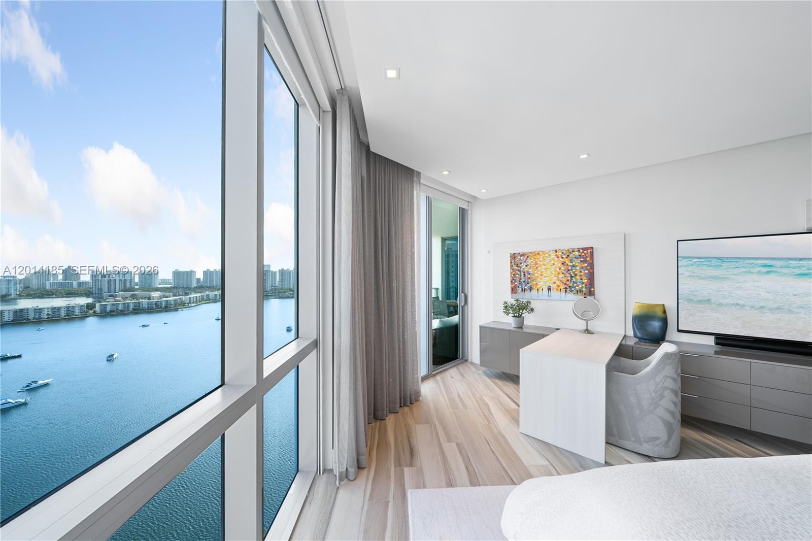 MARINA PALMS RESIDENCES - Residential