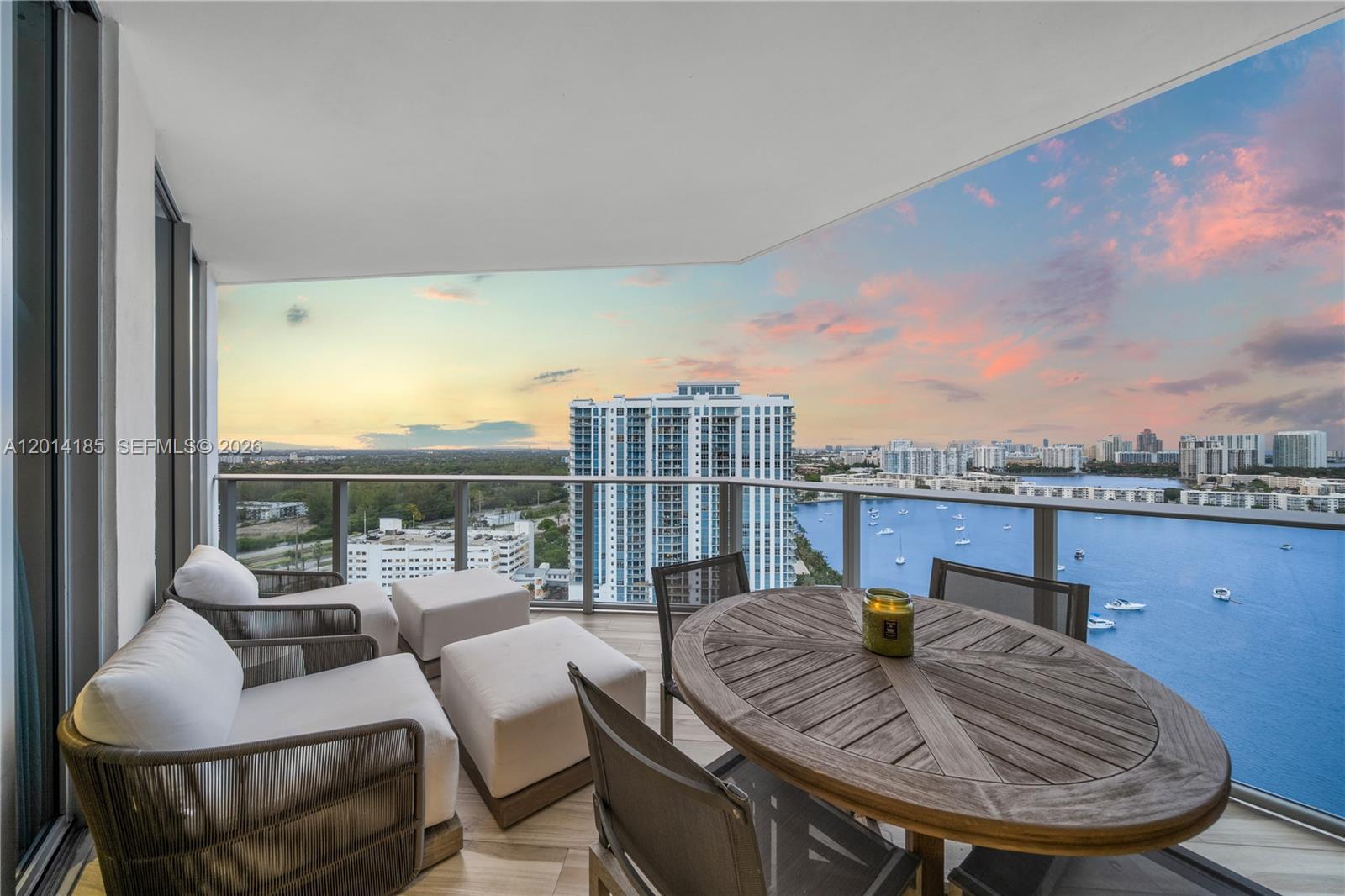 MARINA PALMS RESIDENCES - Residential