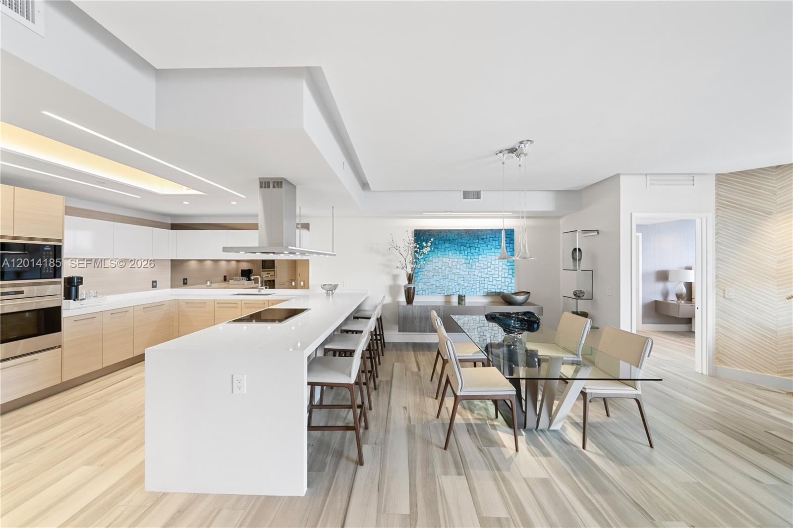 MARINA PALMS RESIDENCES - Residential