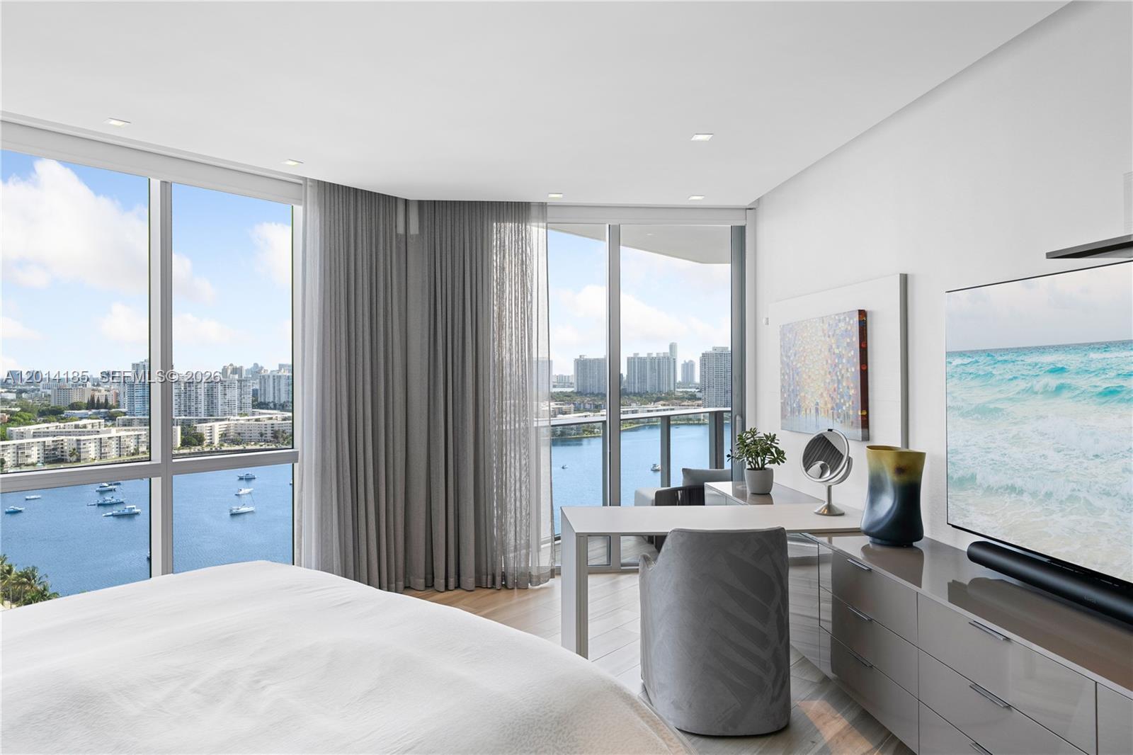 MARINA PALMS RESIDENCES - Residential