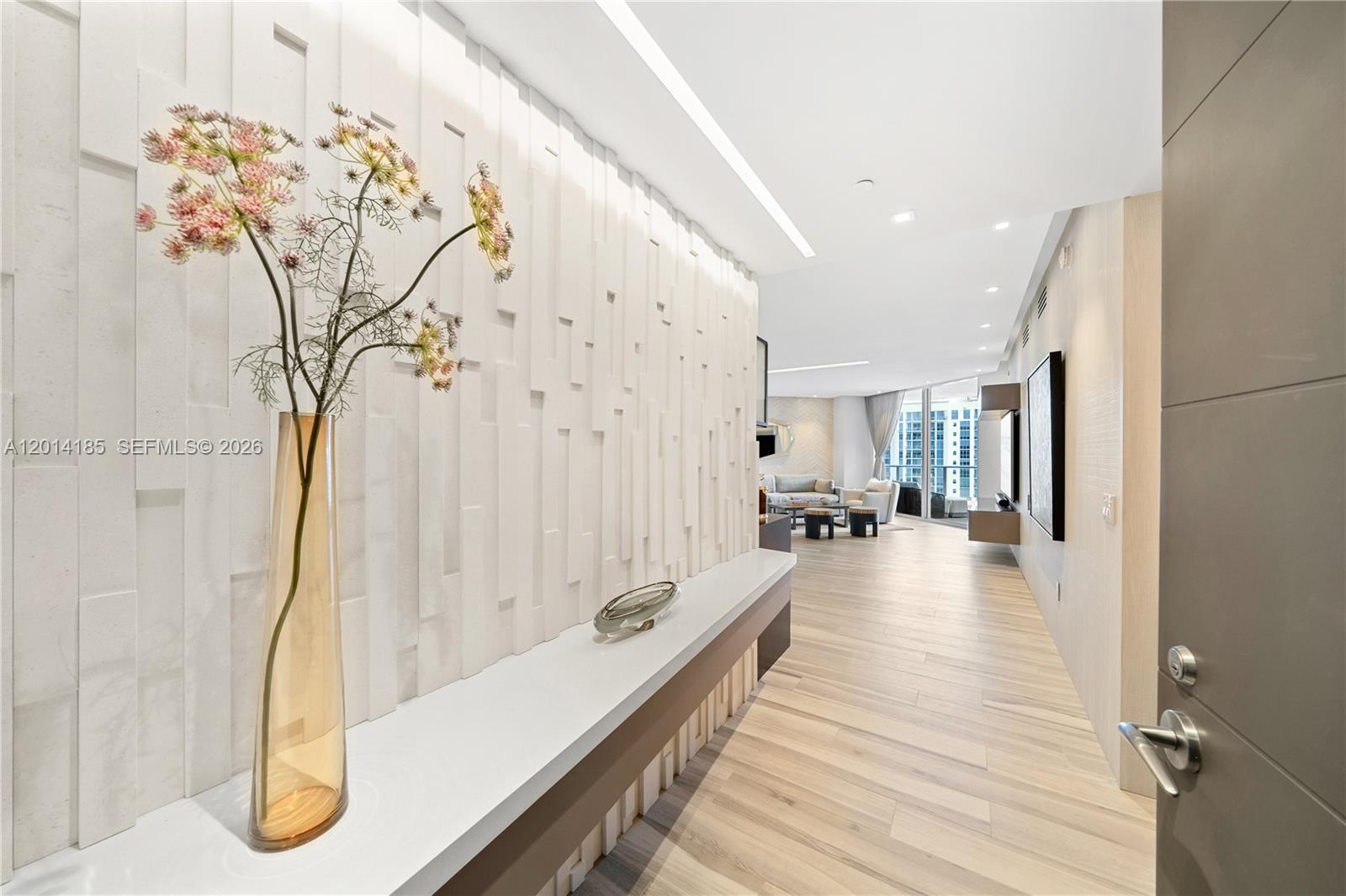 MARINA PALMS RESIDENCES - Residential