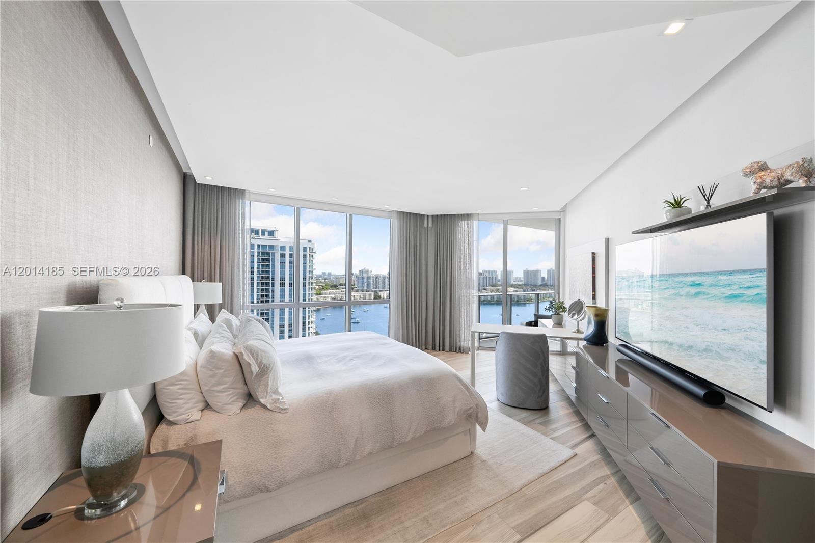 MARINA PALMS RESIDENCES - Residential