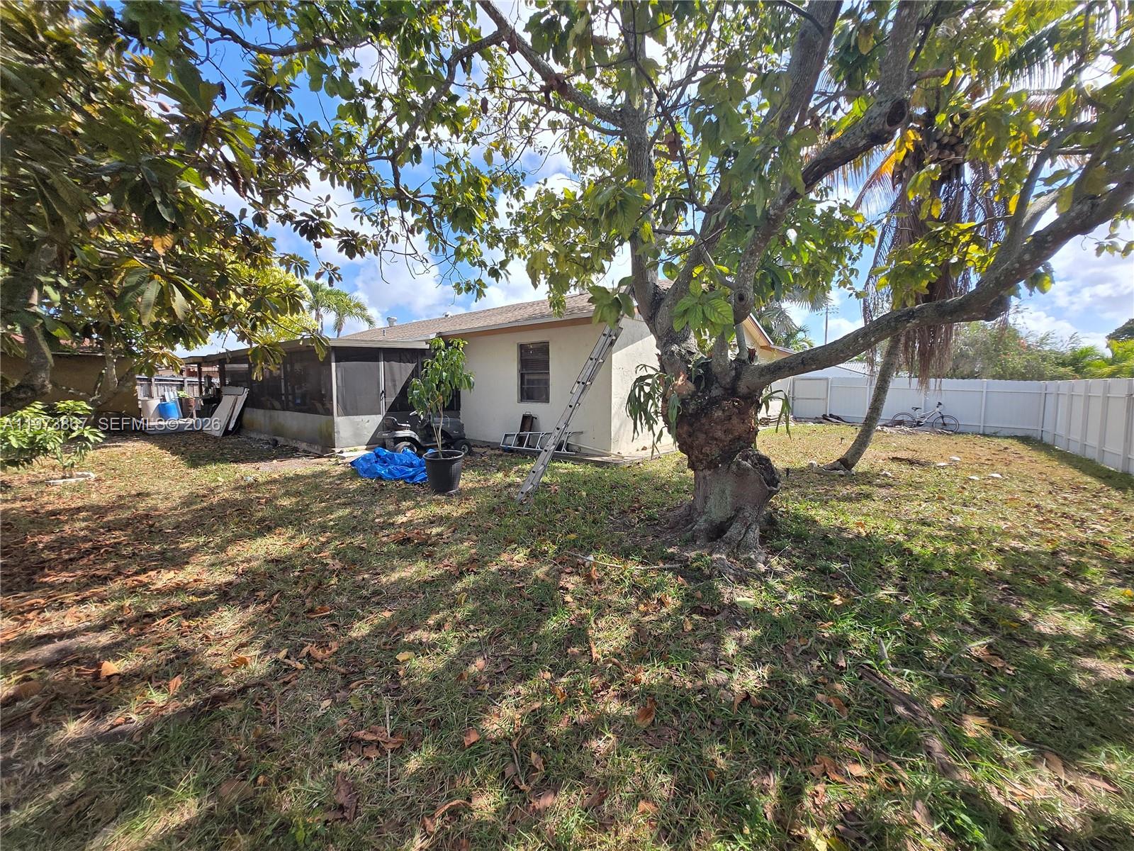 SAN SEBASTIAN UNIT NO 5 - Residential