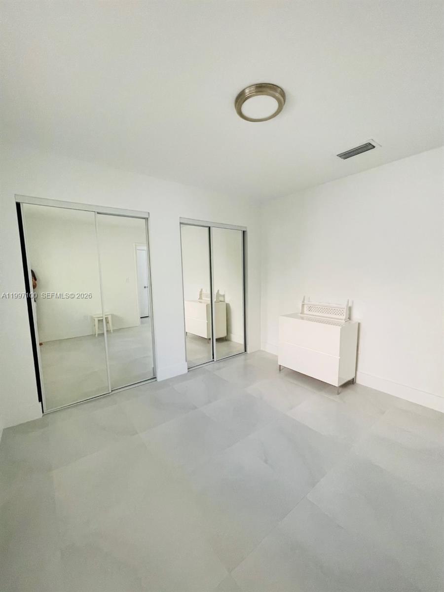 BISCAYNE SHORES CORR PLAT - Residential Lease