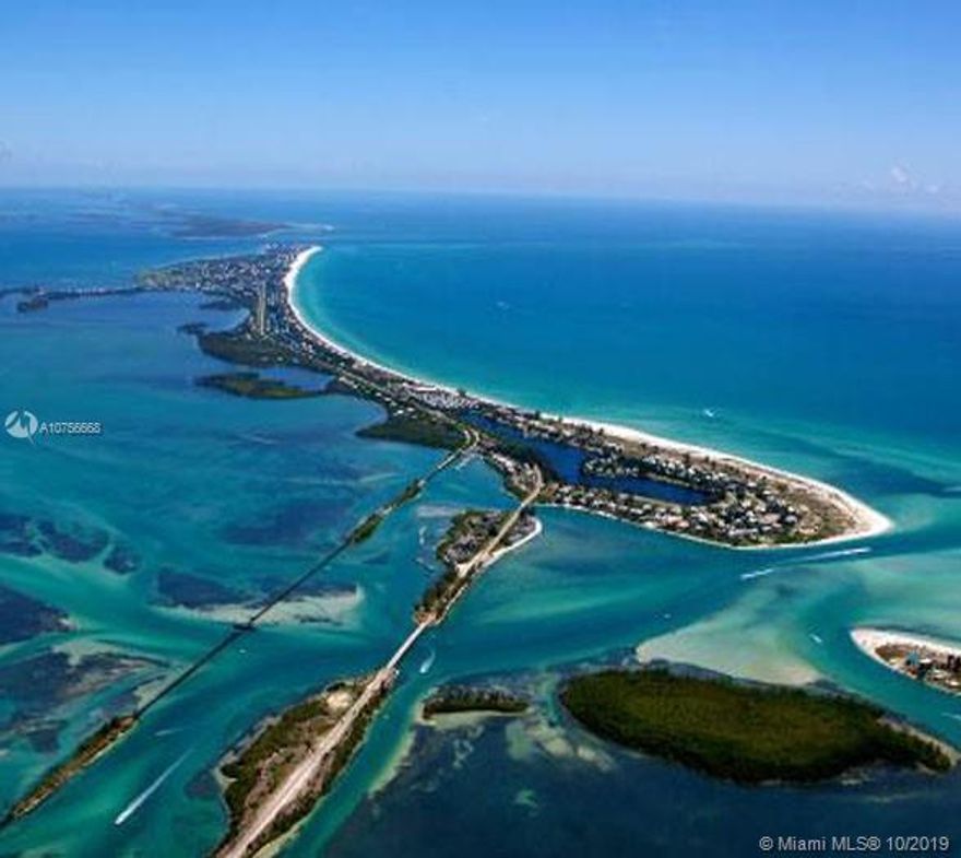 Build your Dream Home in Punta Gorda, Florid, in Tropical Gulf Acres, just minute Drive to Punta Gorda and Fort Myers restaurants, shopping, entertainment and medical facilities. Close access to US 41 and I 75, and the Beautiful sandy beaches of Boca Grande, Englewood, Sarasota and Fort Myers.