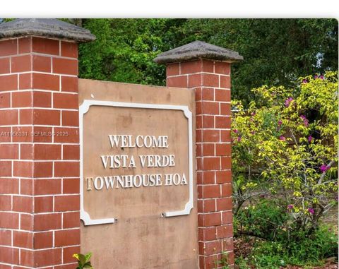 21422 NW 40th Cir Ct Miami Gardens FL 33055