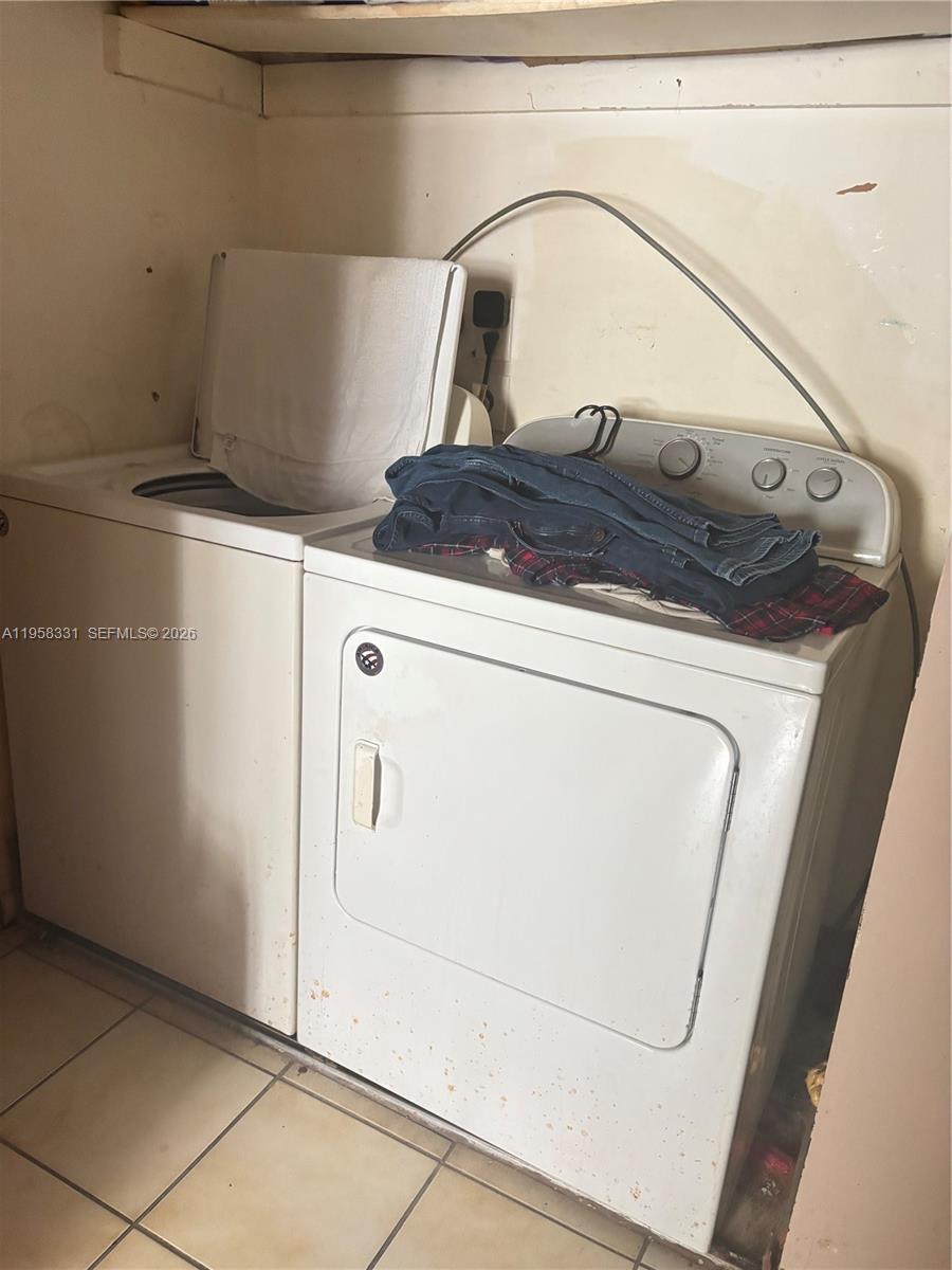 VISTA VERDE TOWNHOUSE SEC - Residential