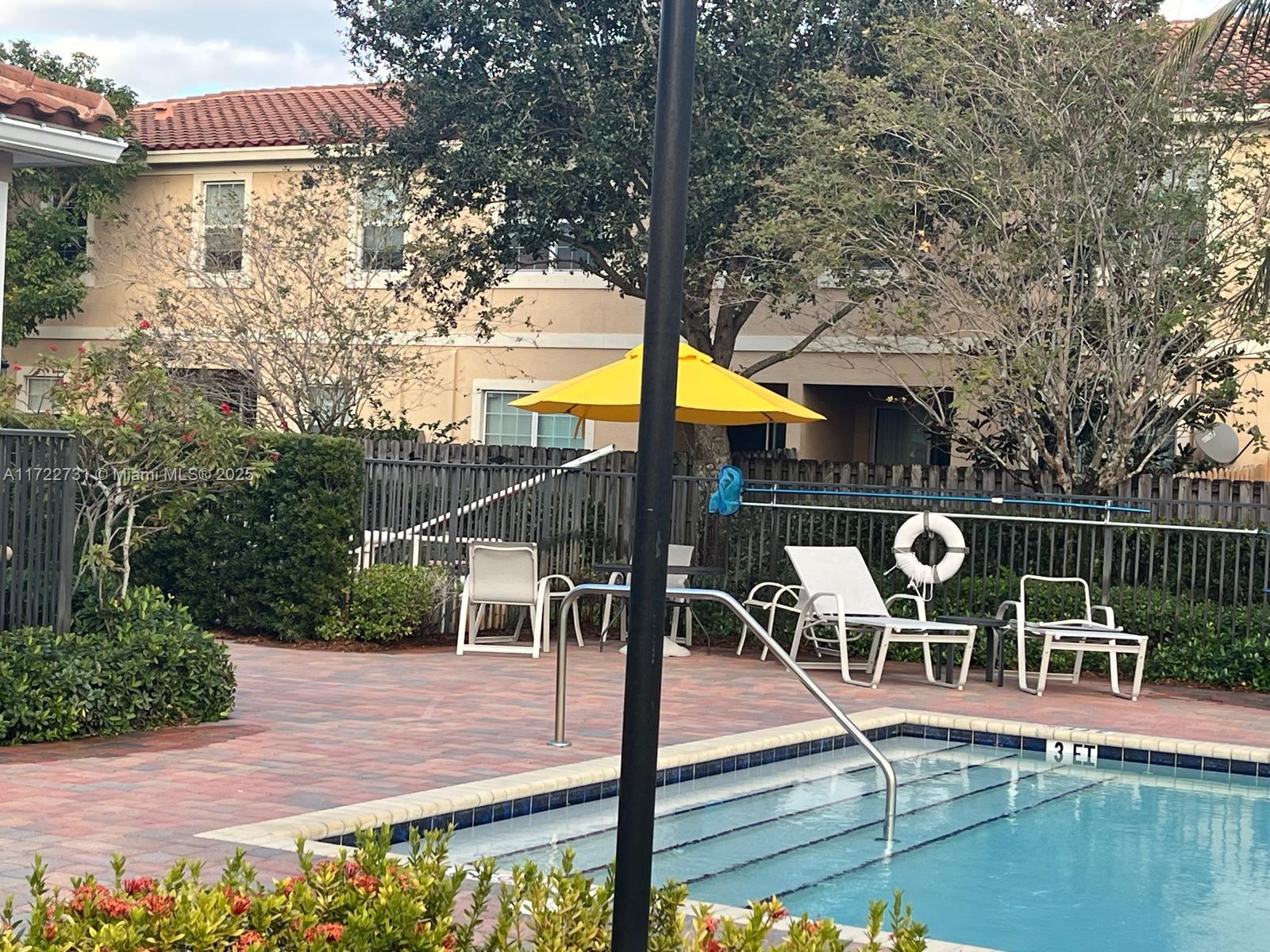 CHARLESTON COMMONS 2 - Residential