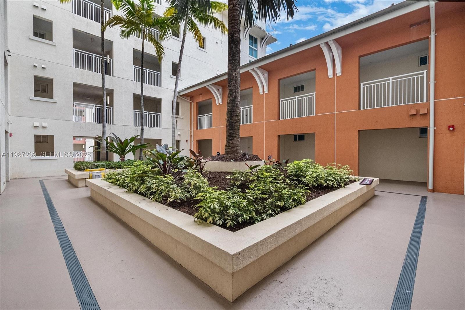 DOWNTOWN DADELAND CONDO N - Residential