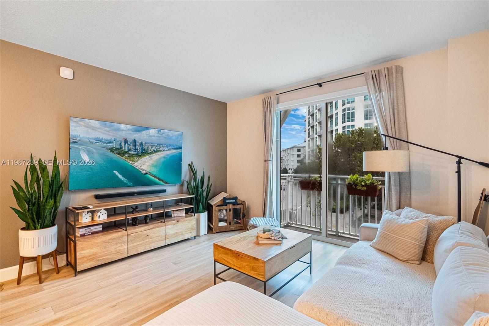 DOWNTOWN DADELAND CONDO N - Residential