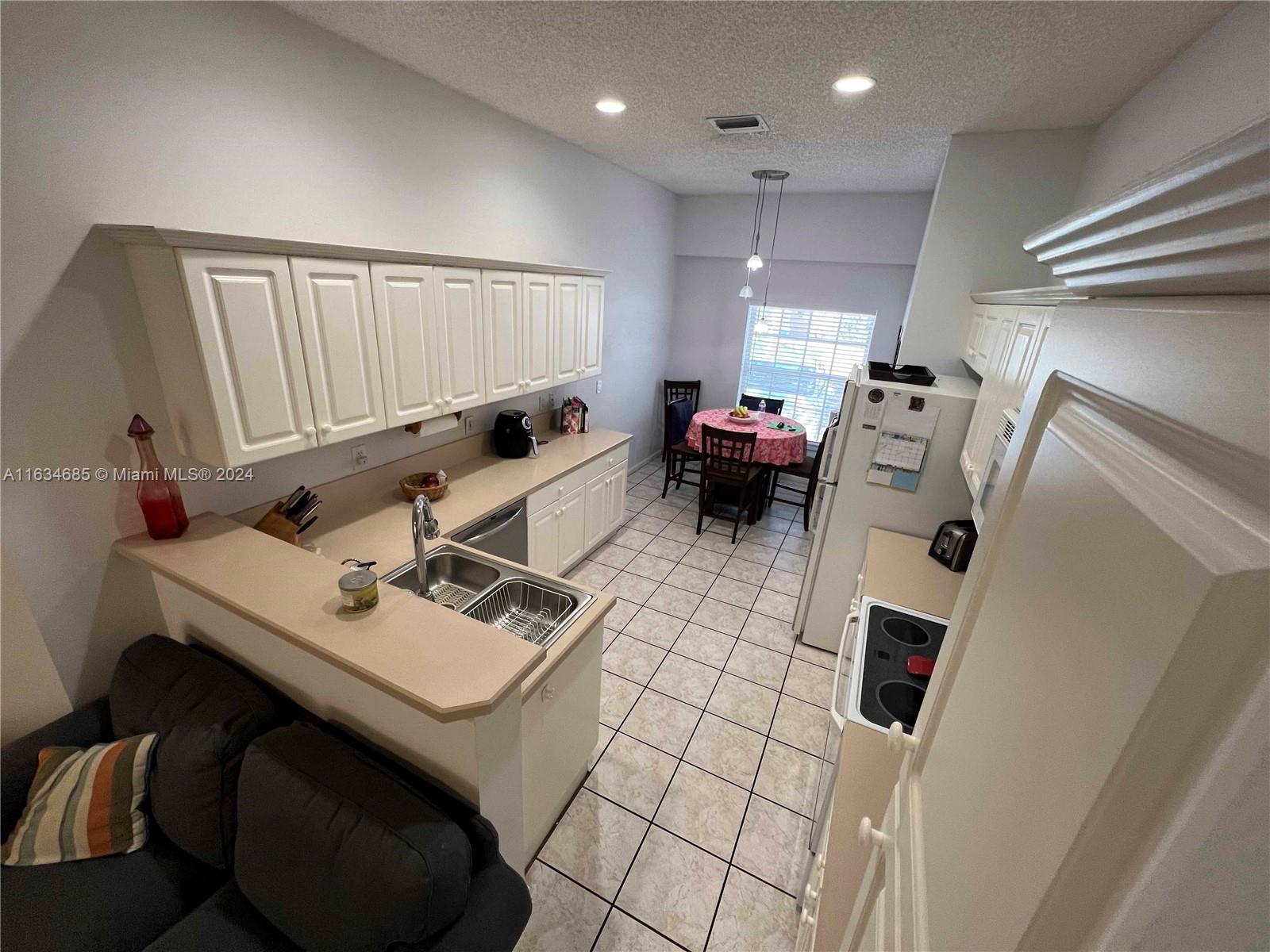 PALM AIRE OAKS COURSE EST - Residential