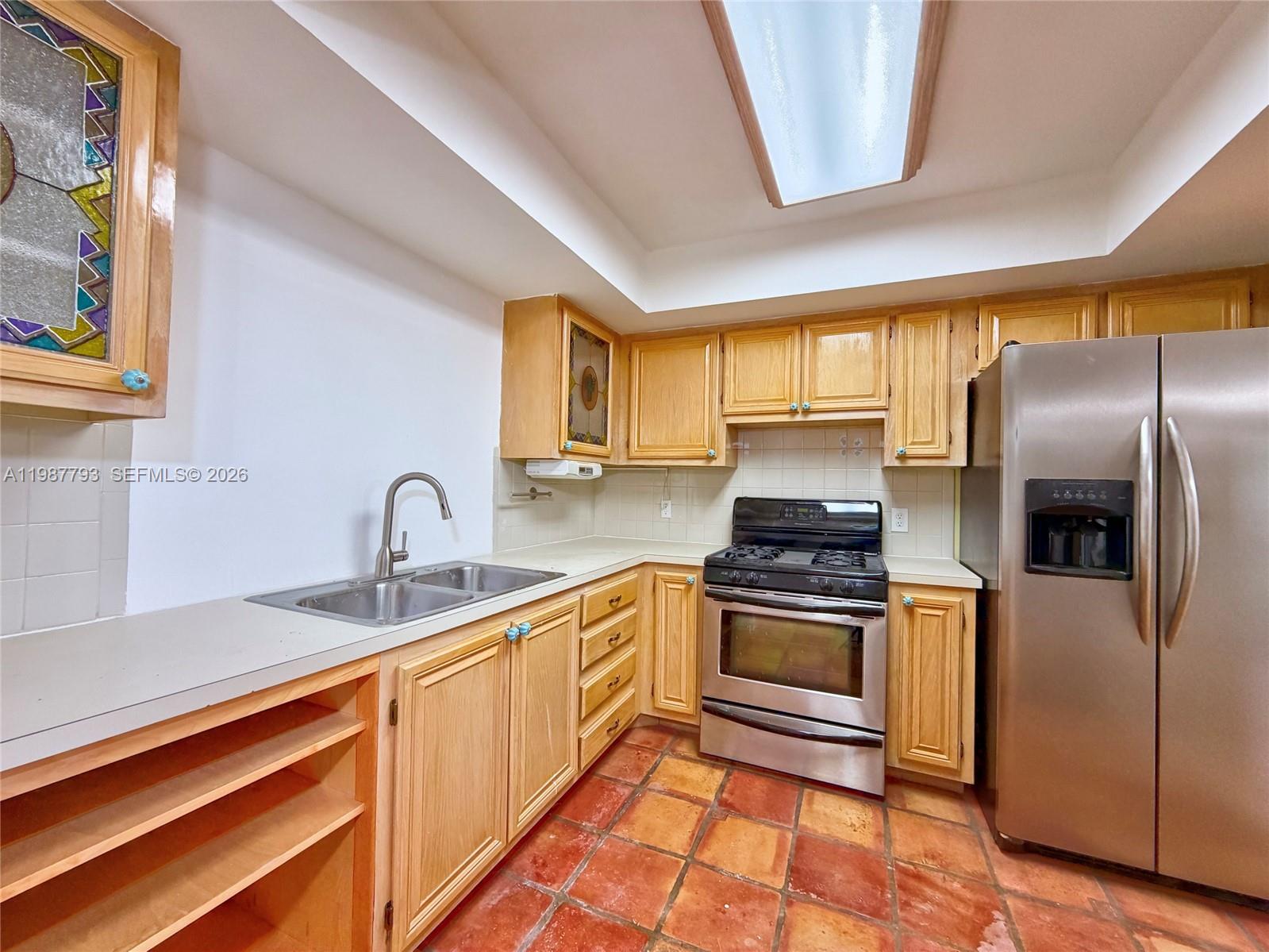 SUNRISE GOLF VILLAGE - Residential Lease