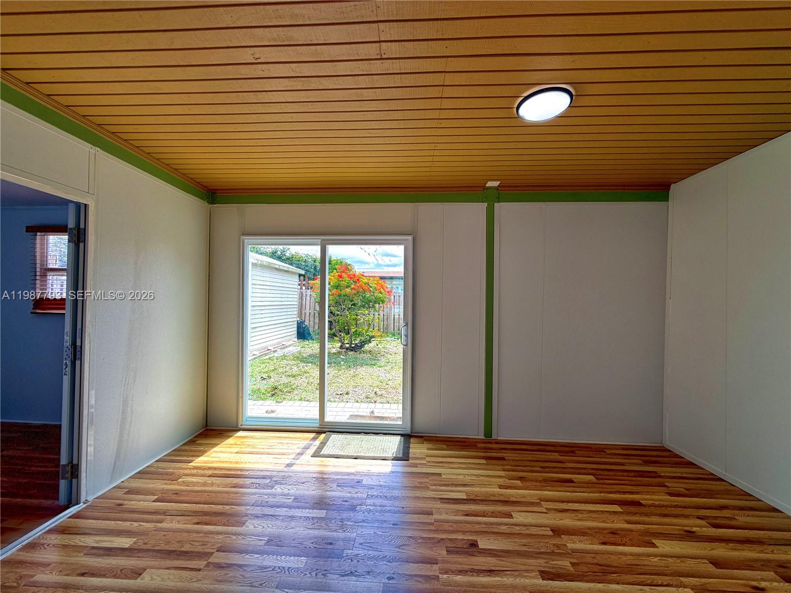 SUNRISE GOLF VILLAGE - Residential Lease