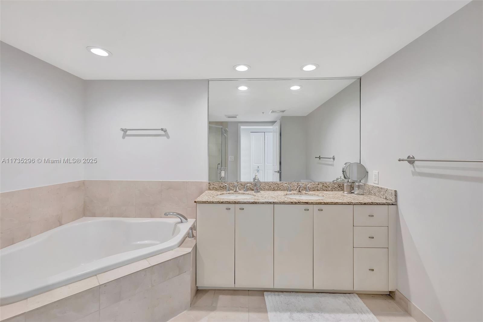 SYMPHONY SOUTH CONDO - Residential